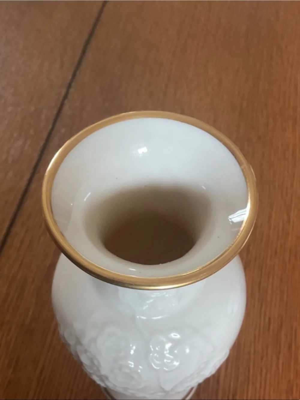Vintage Lenox Ming Blossom Ivory Porcelain Vase with 24k Gold Trim